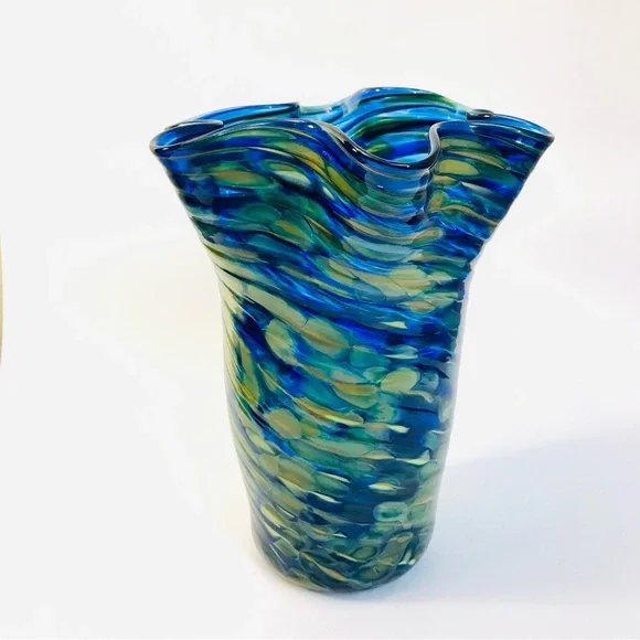 Arribas Brothers Walt Disney World Blown Glass Ruffled Vase 9” Blue Yellow Swirl - Picture 5 of 15